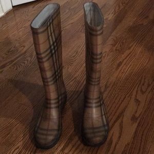 Women’s Burberry rain boots